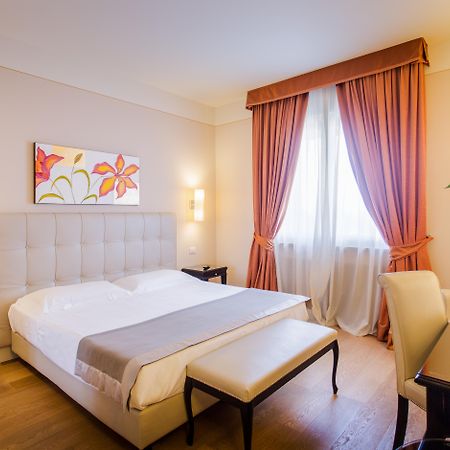 Hotel Palazzo San Lorenzo & Spa Colle di Val d'Elsa Exterior foto